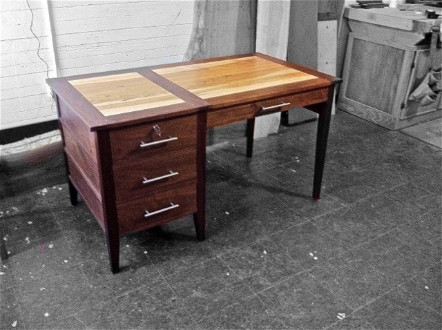 desk in walnut and maple- 54'x30'x30'